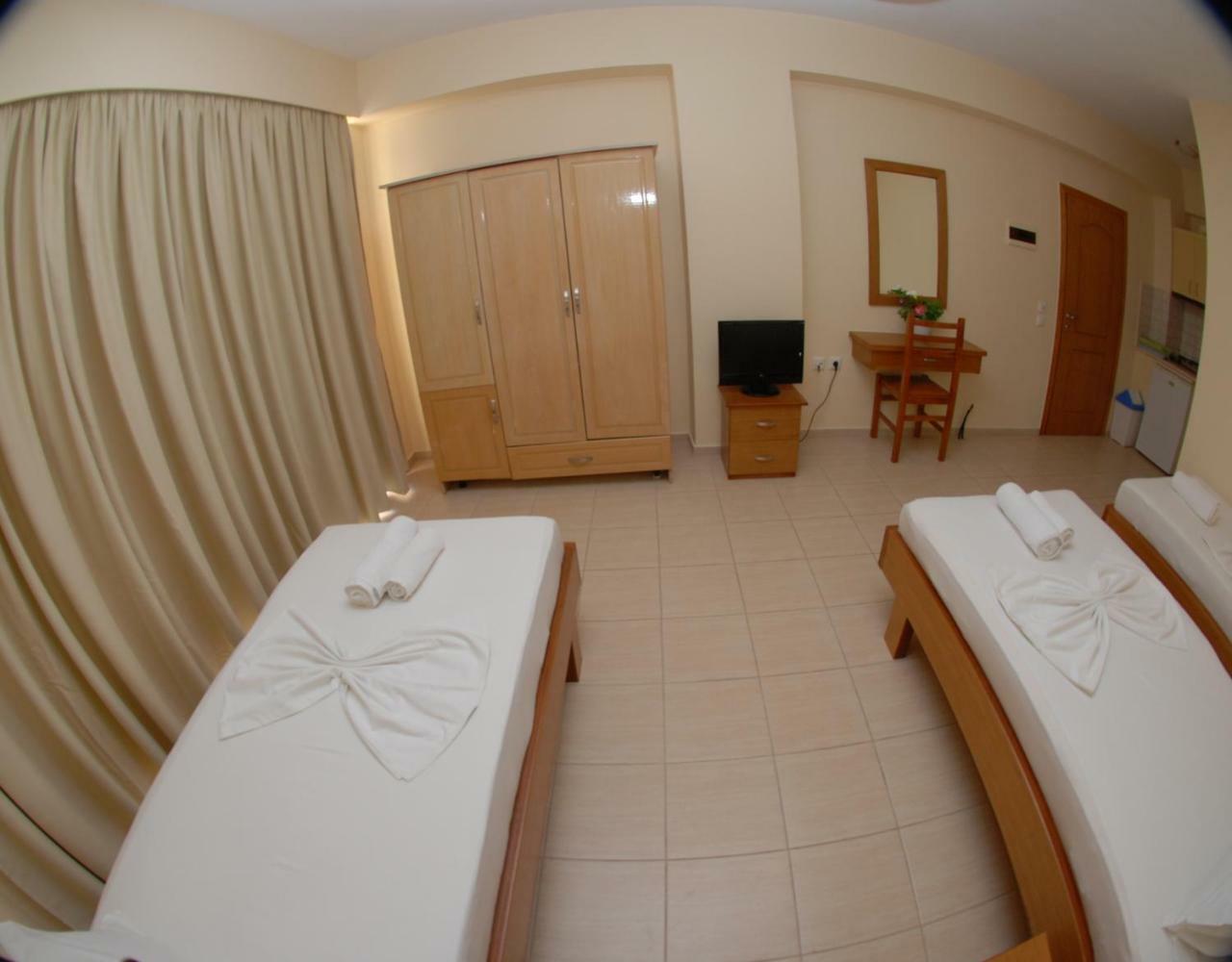 Nikos Hotel And Apartments Saranda Extérieur photo