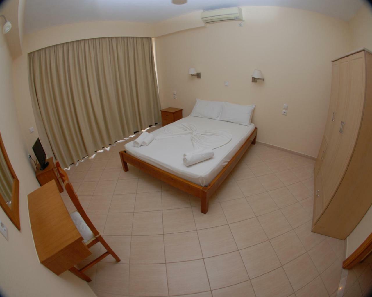 Nikos Hotel And Apartments Saranda Extérieur photo